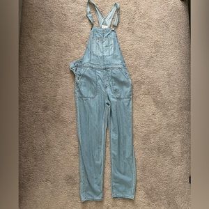Aerie Overall